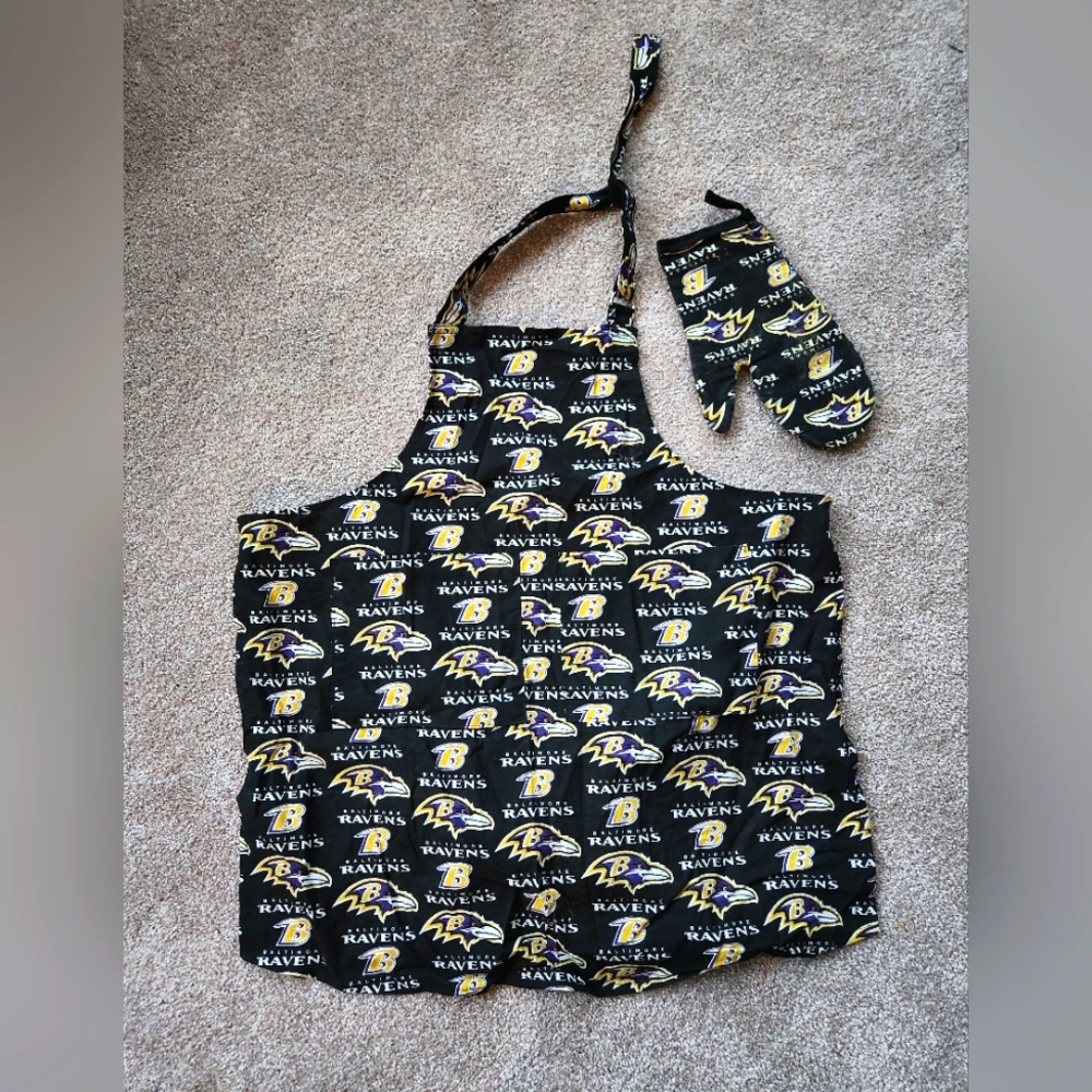 Baltimore Ravens Football NFL Cooking Apron and Oven Mitt